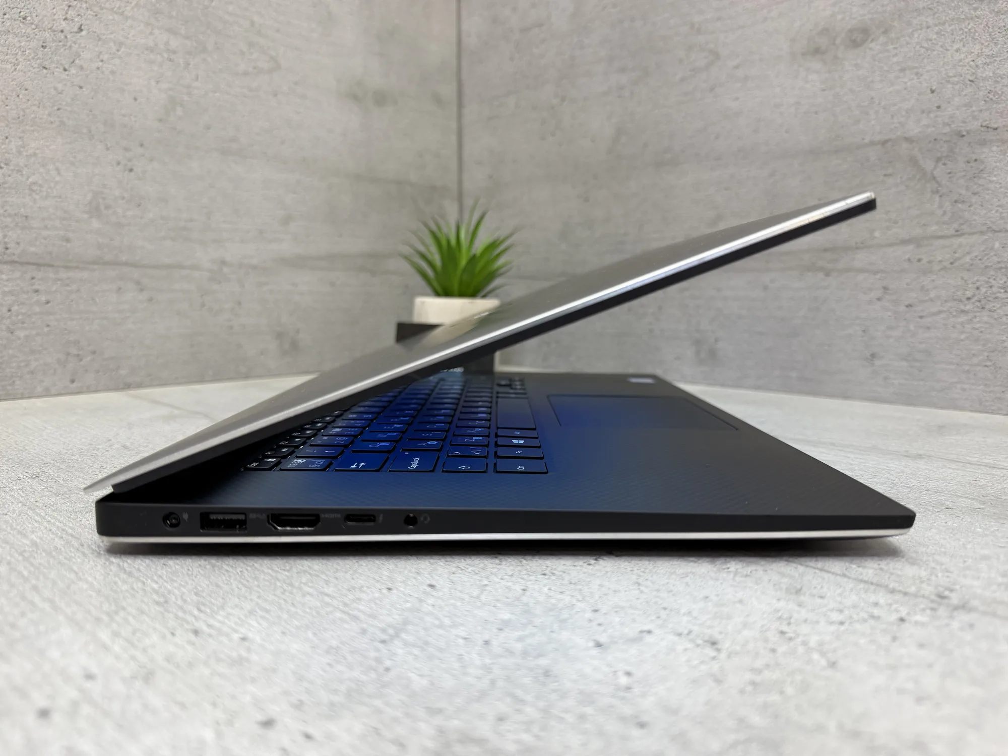 Ноутбук Dell XPS 15 9560