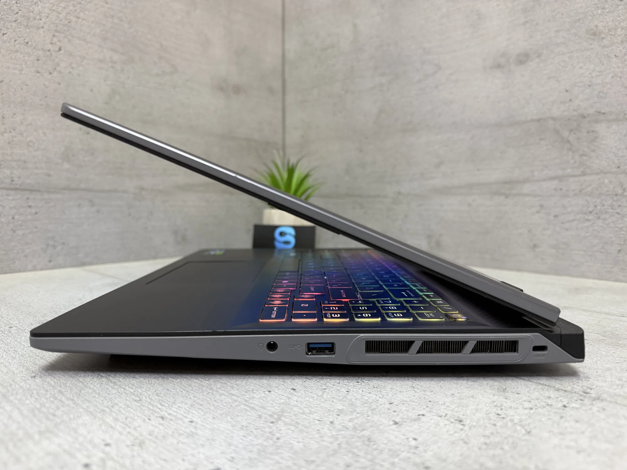 Ноутбук MSI Sword 16 HX B13VGKG