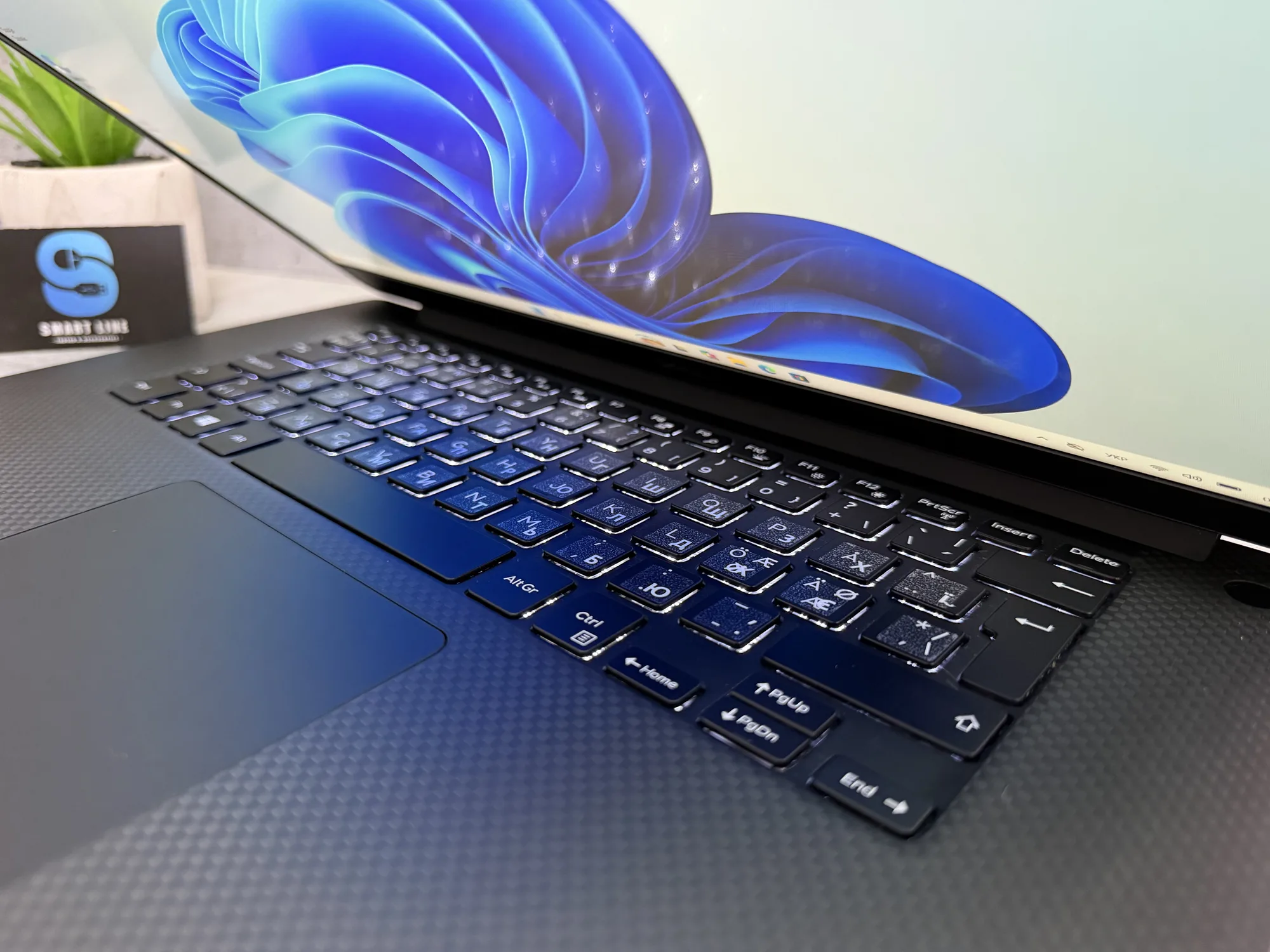 Ноутбук Dell XPS 15 9570