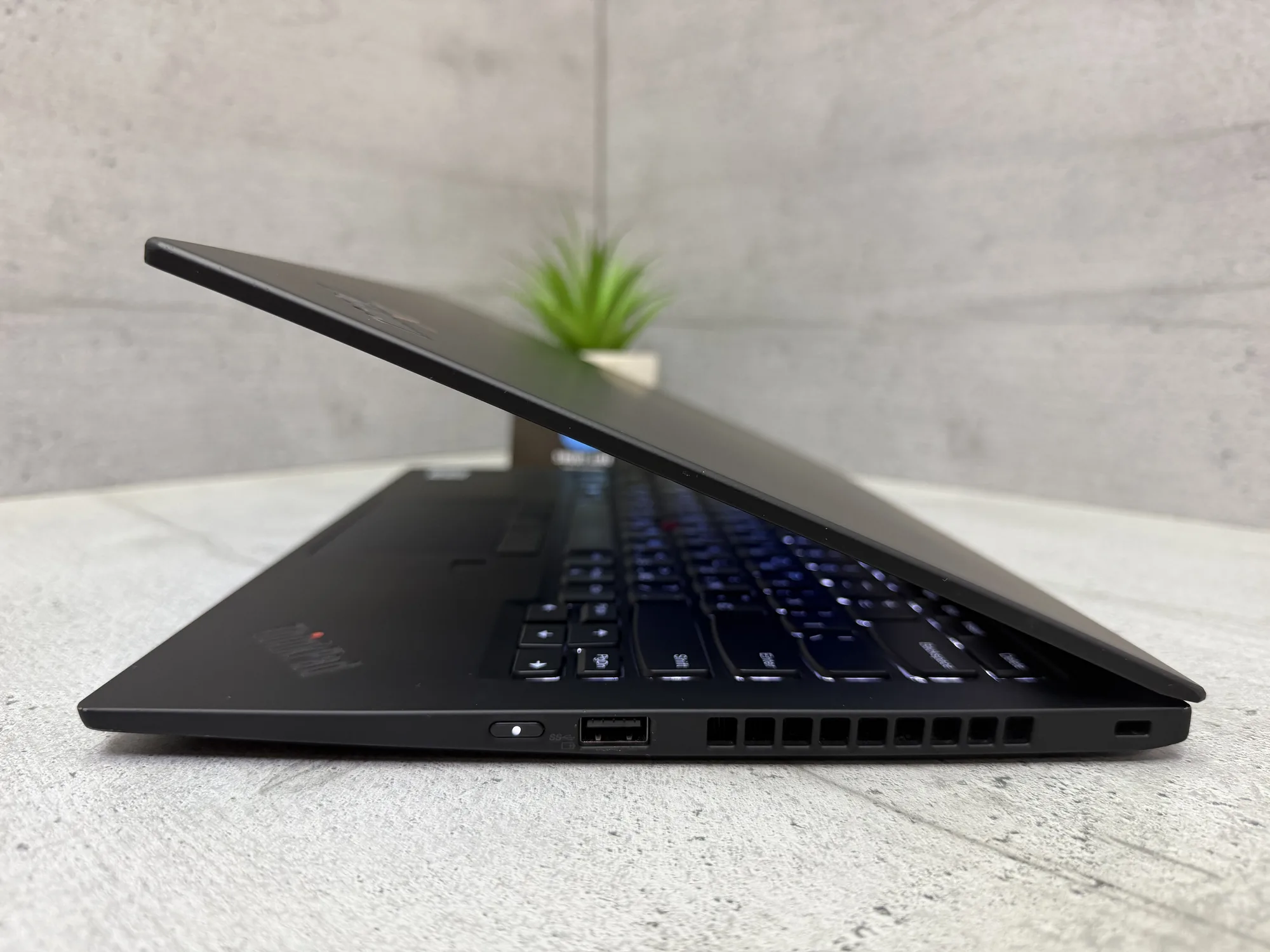 Ноутбук Lenovo ThinkPad X1 Carbon Gen 8, фото 6