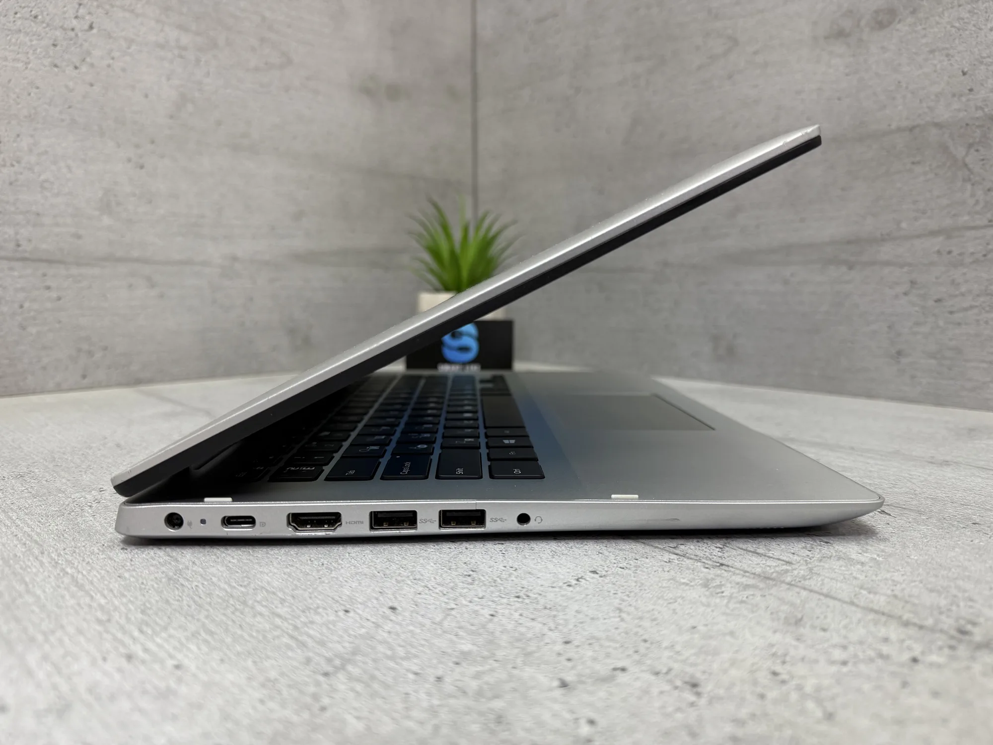 Ноутбук Dell Inspiron 5485