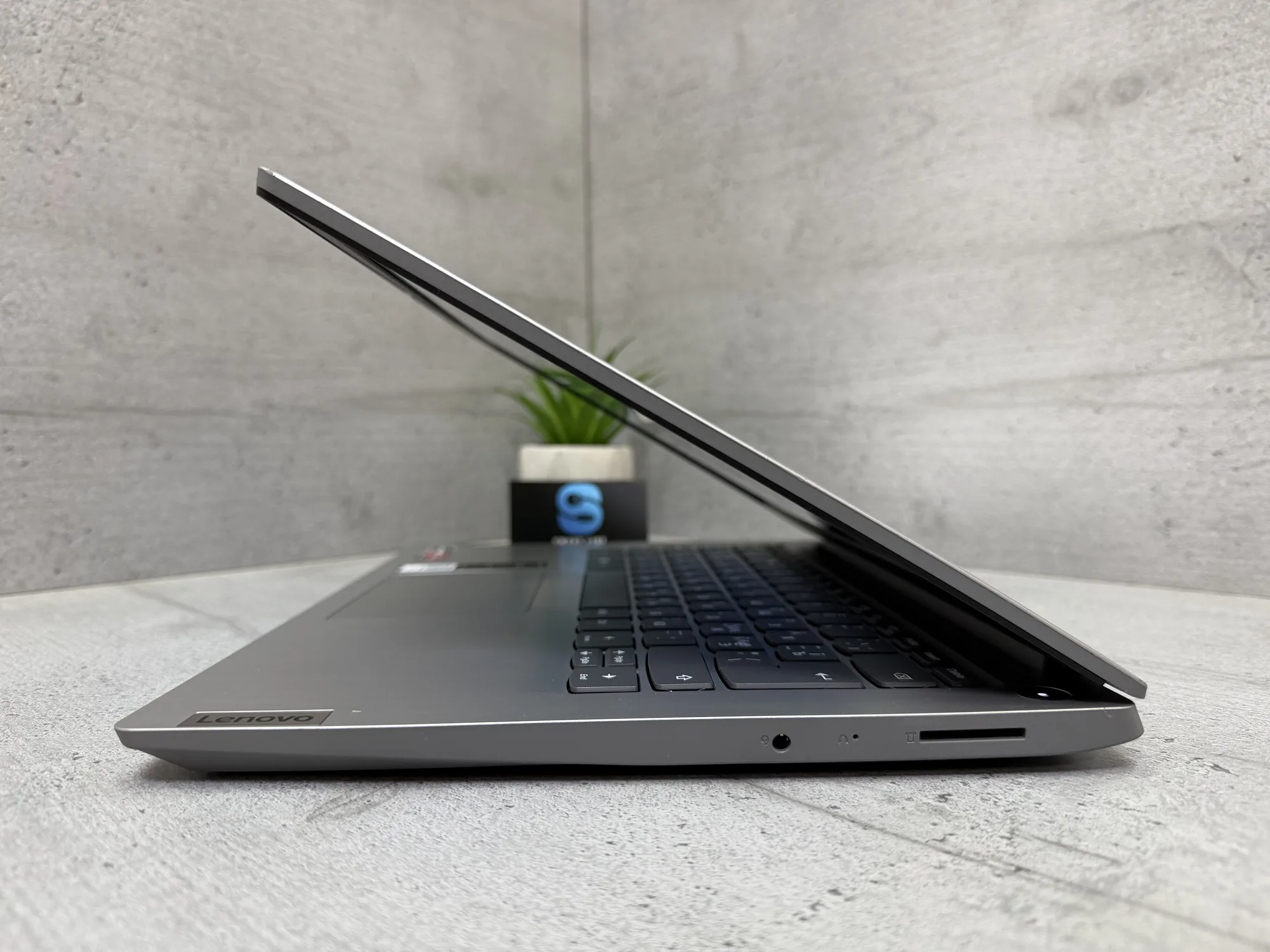 Ноутбук Lenovo IdeaPad 3 14ARE05