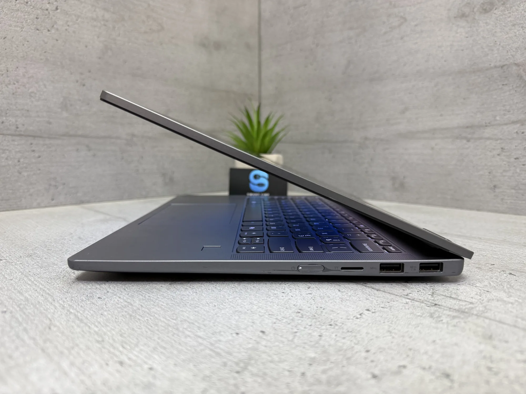 Ноутбук Lenovo IdeaPad 5 14Q8X9
