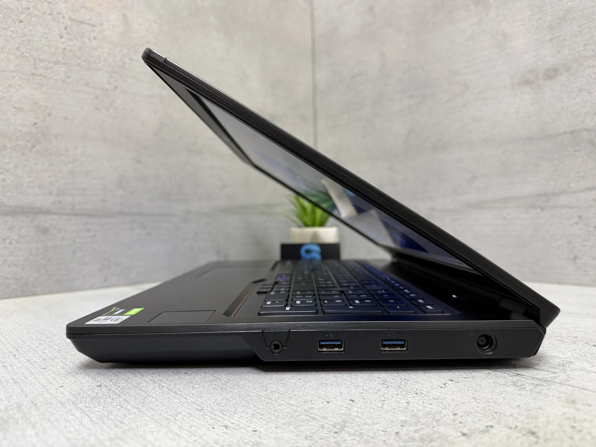 Ноутбук Fujitsu Celsius H7510, фото 5