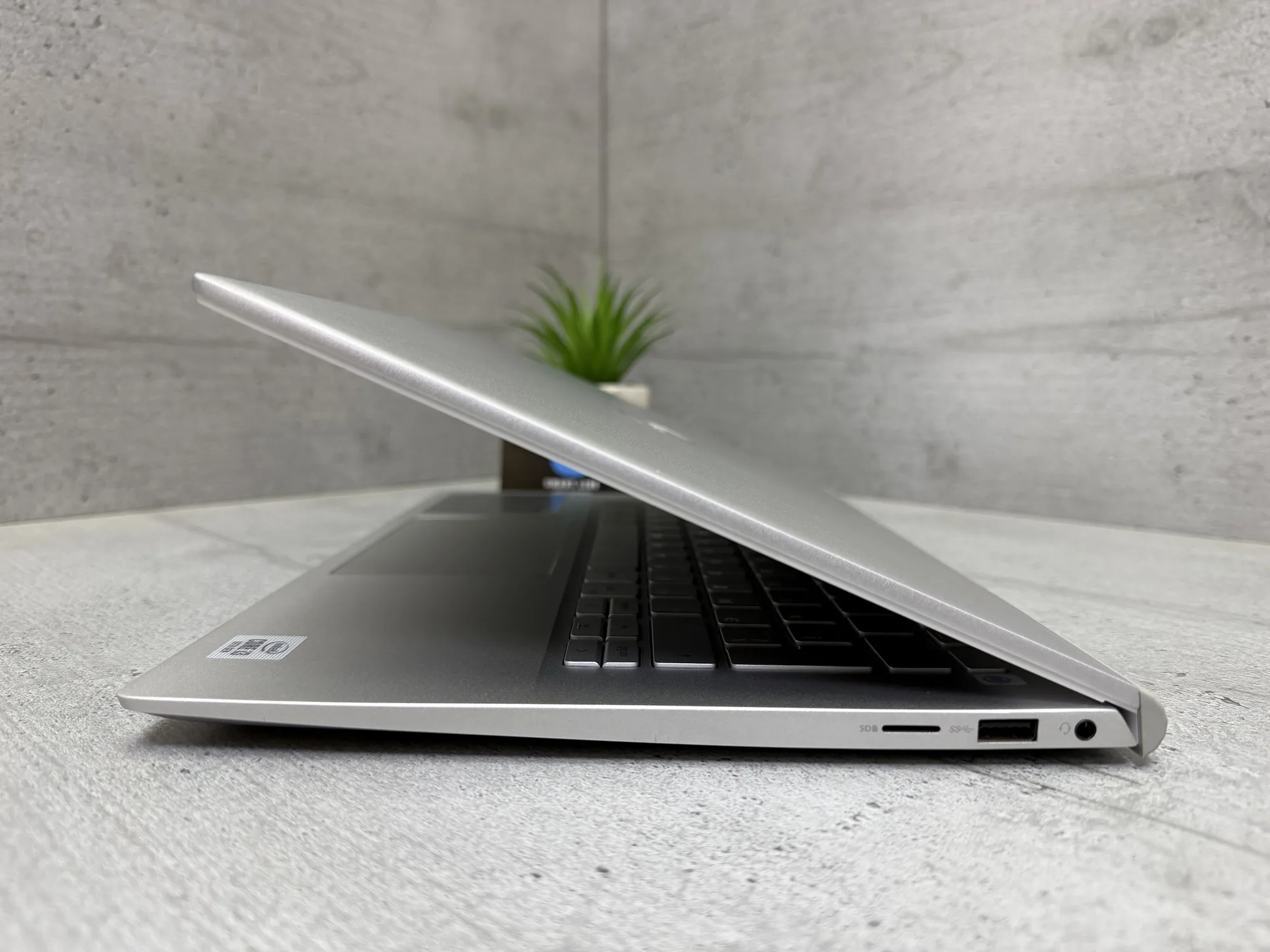 Ноутбук Dell Inspiron 14 5401