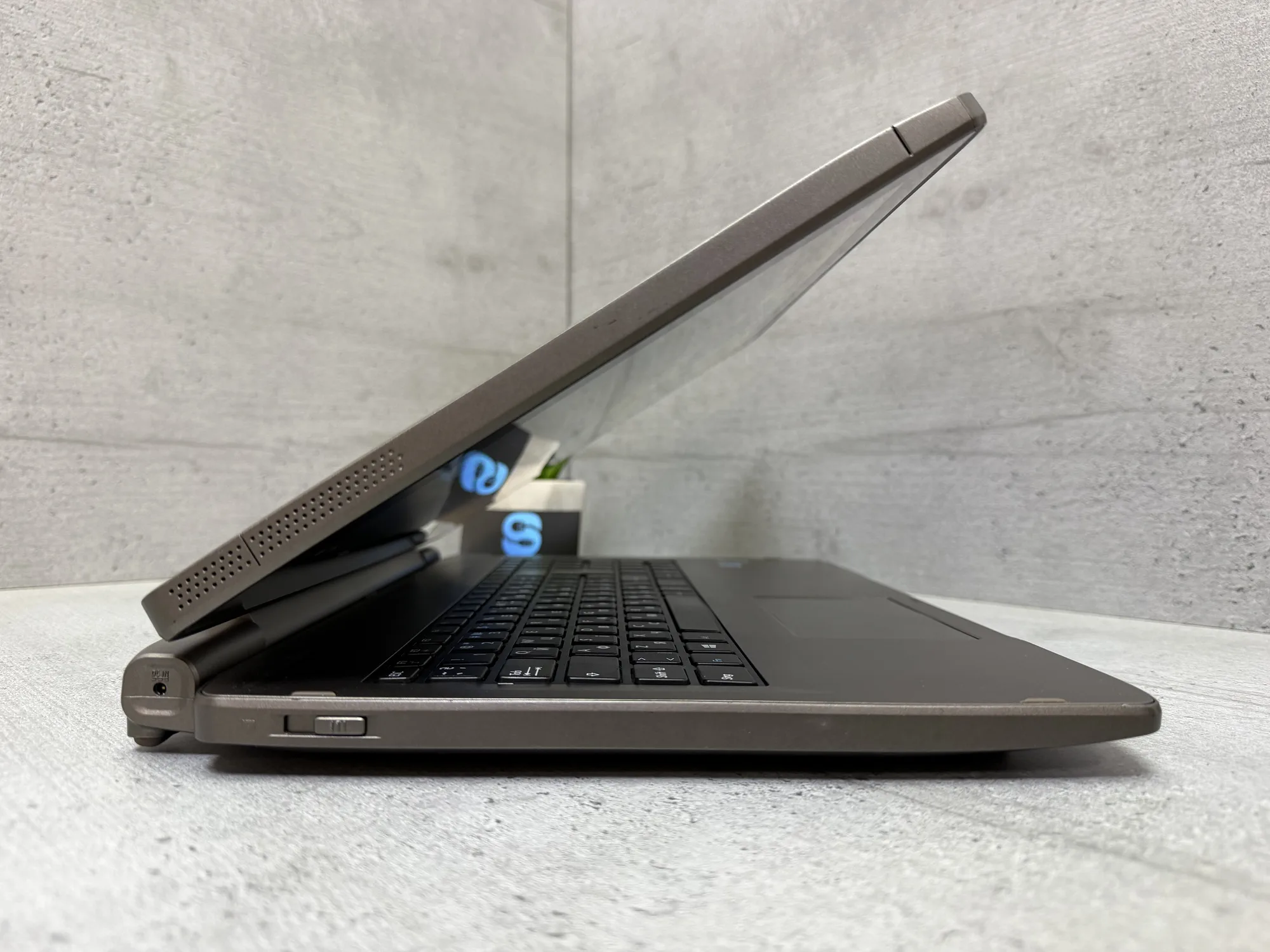 Ноутбук Medion Akoya S6214T