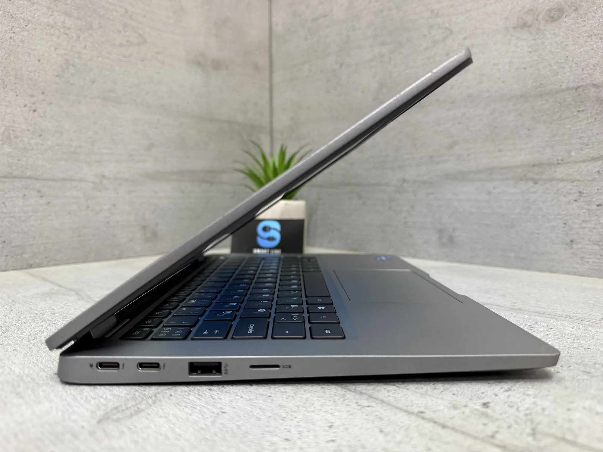 Ноутбук Dell Latitude 5320
