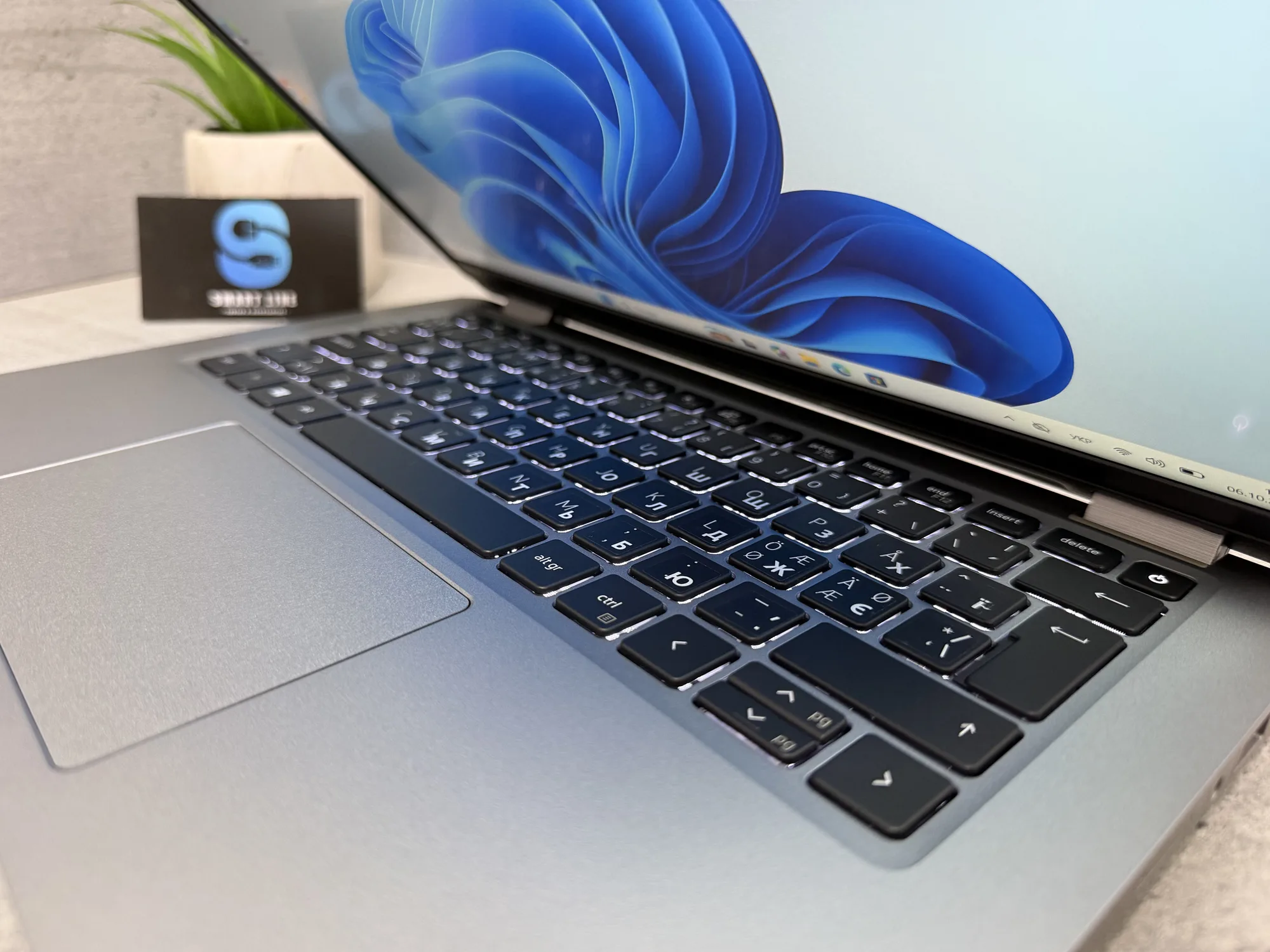 Ноутбук Dell Latitude 5320