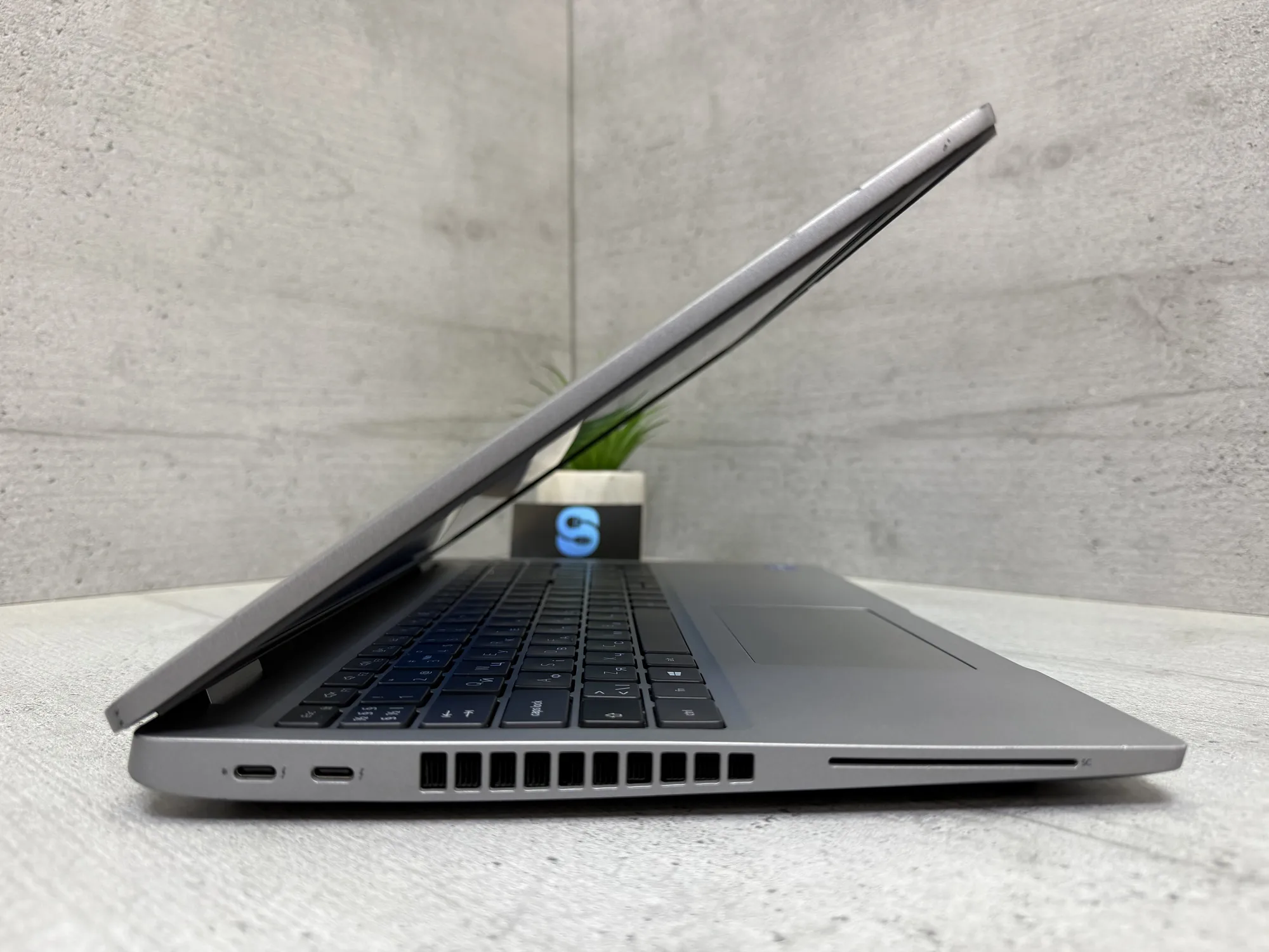 Ноутбук Dell Latitude 5520