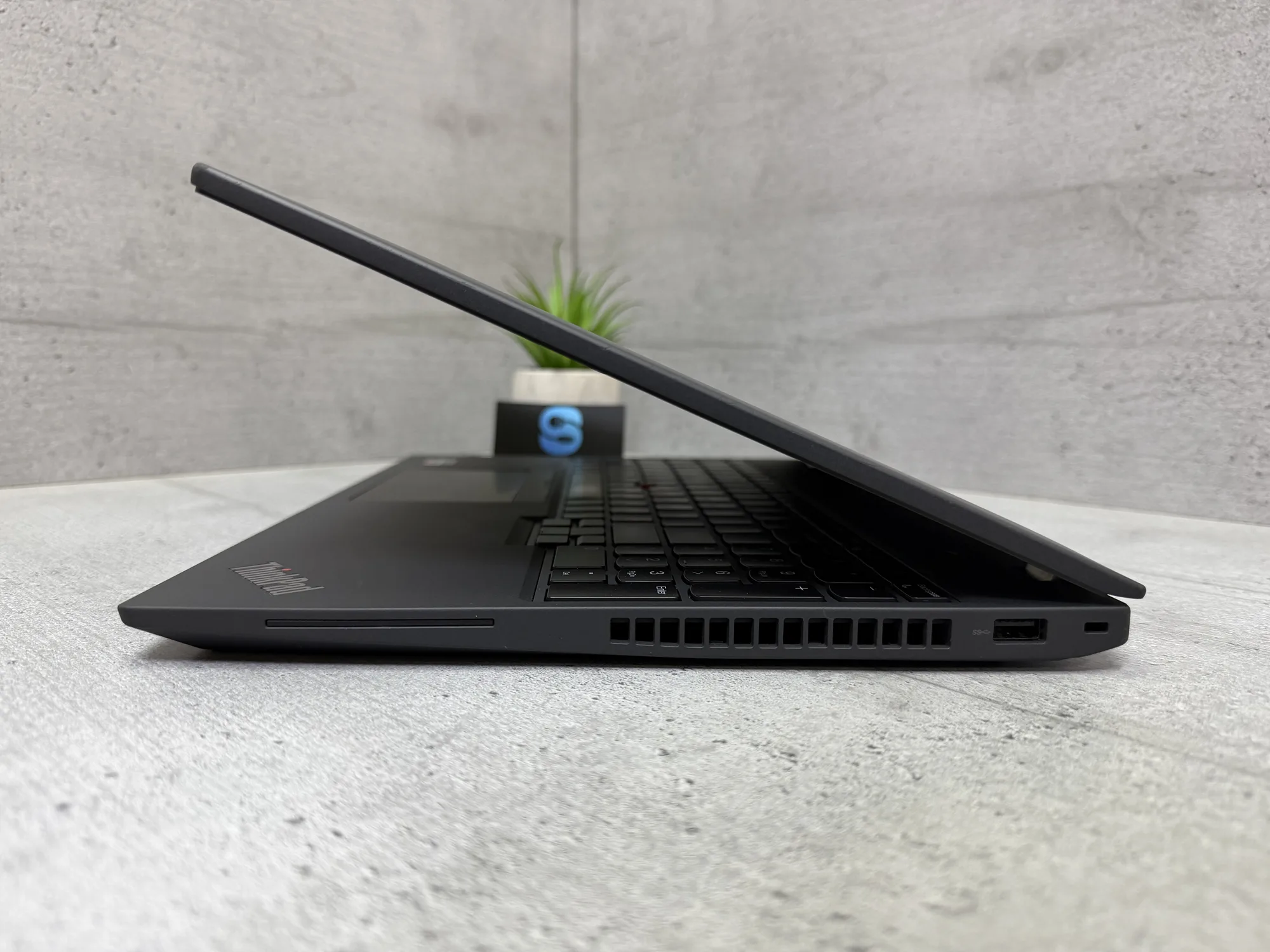 Ноутбук Lenovo ThinkPad P16s Gen 1