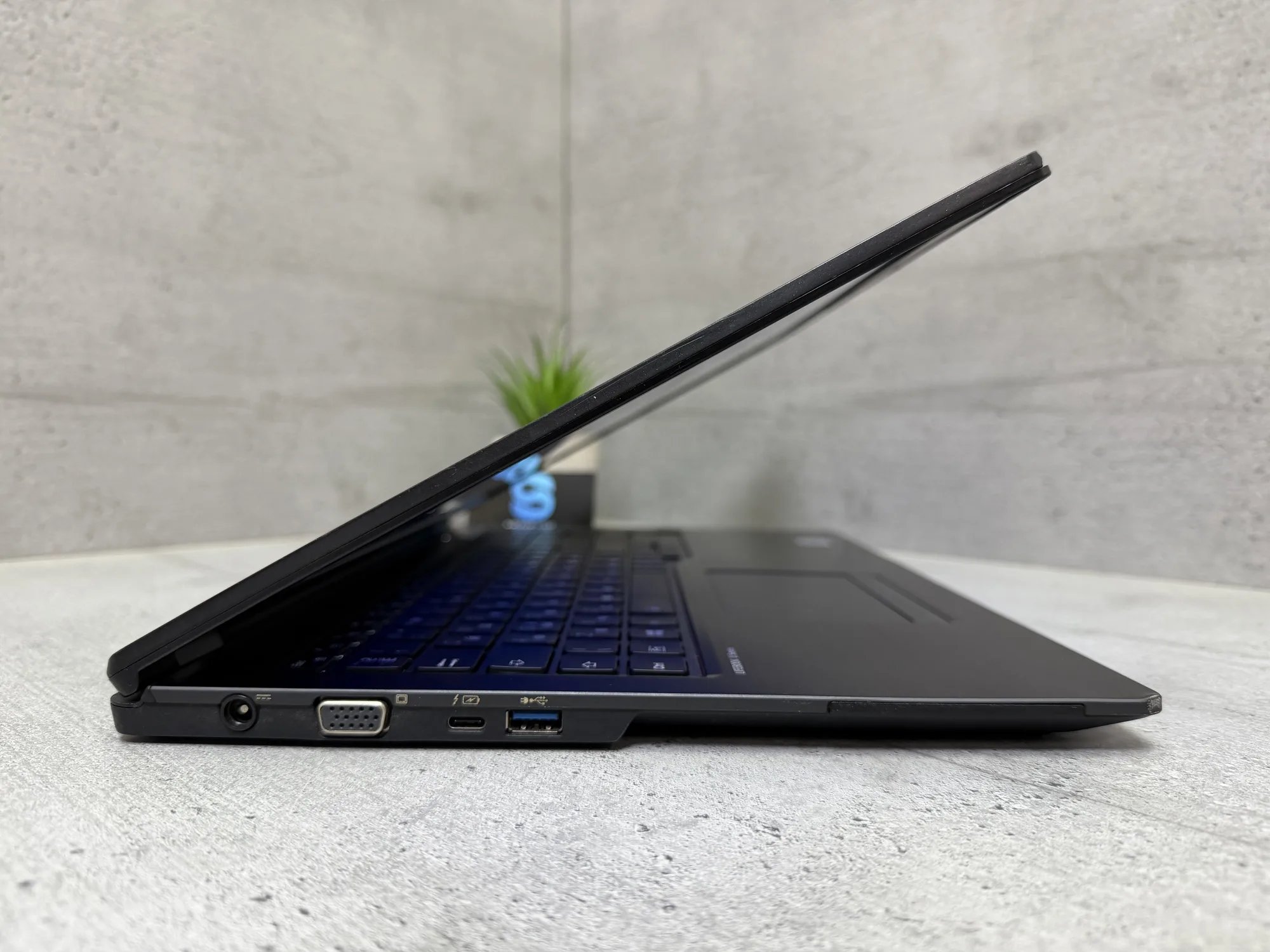 Ноутбук Fujitsu Lifebook U7510
