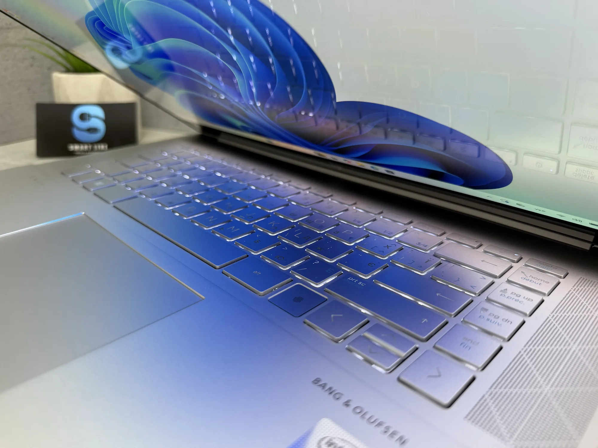 Ноутбук HP Envy 15-EP