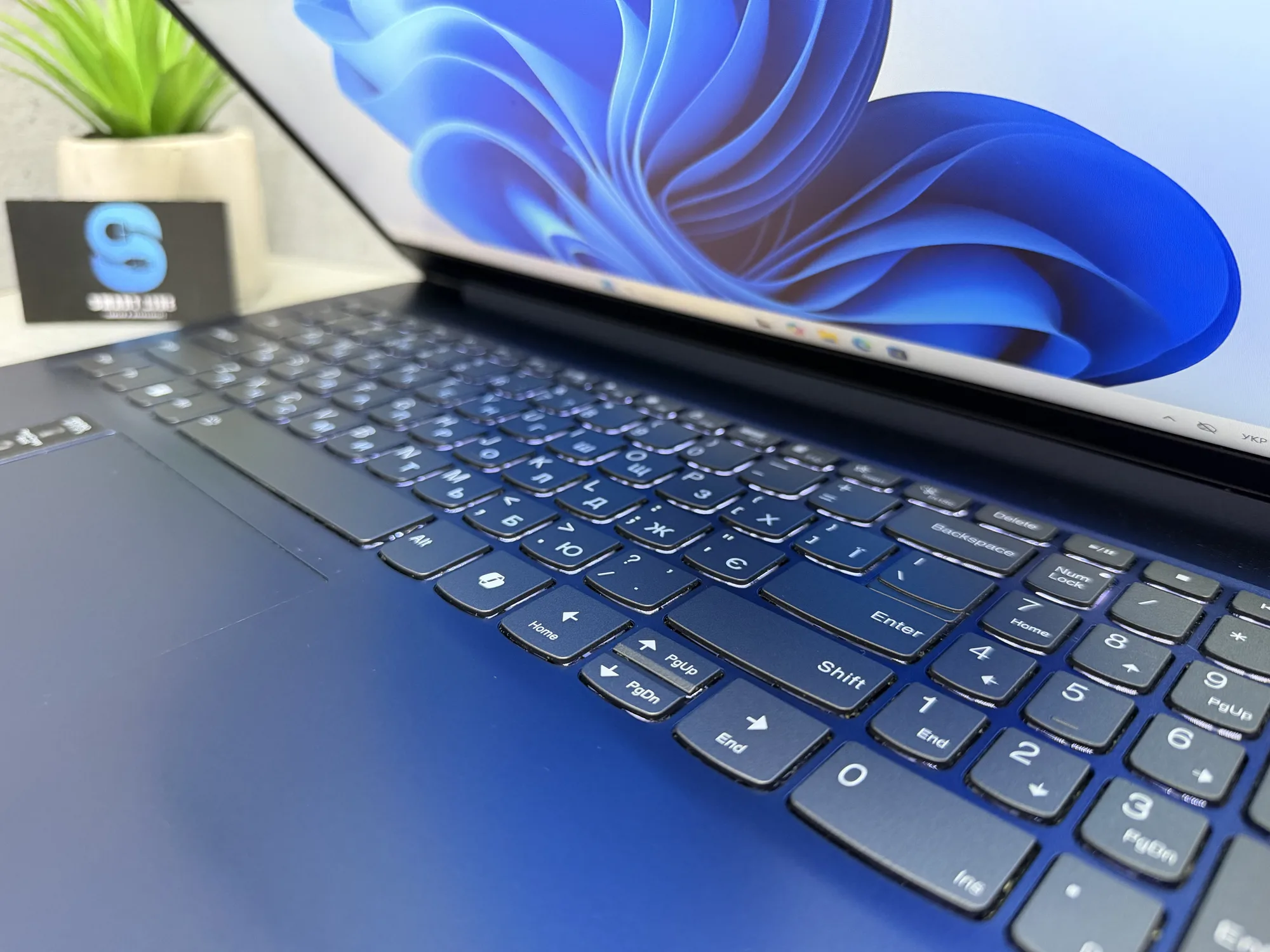 Ноутбук Lenovo IdeaPad Slim 3 15IRU9, фото 5