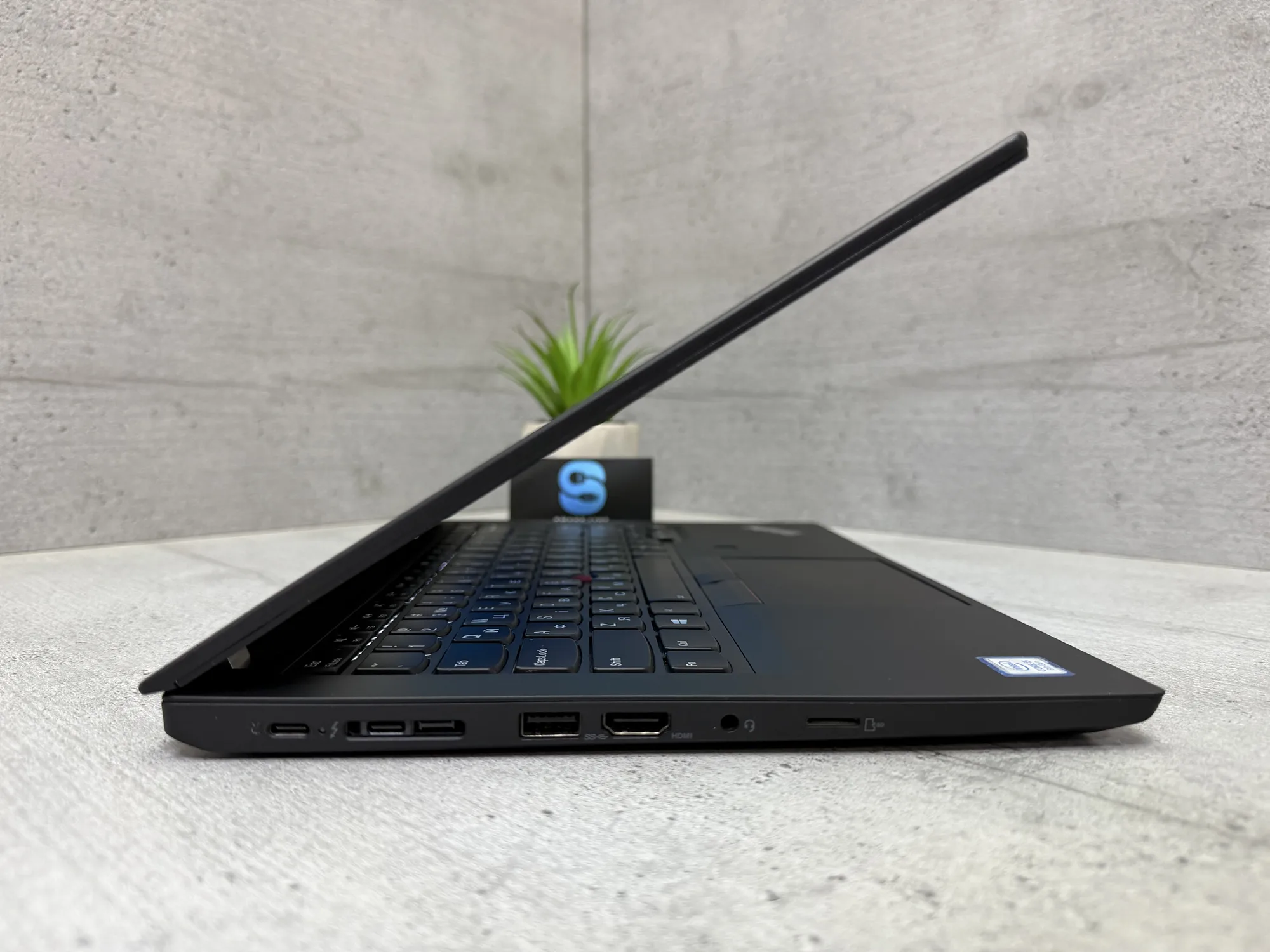 Ноутбук Lenovo ThinkPad T490
