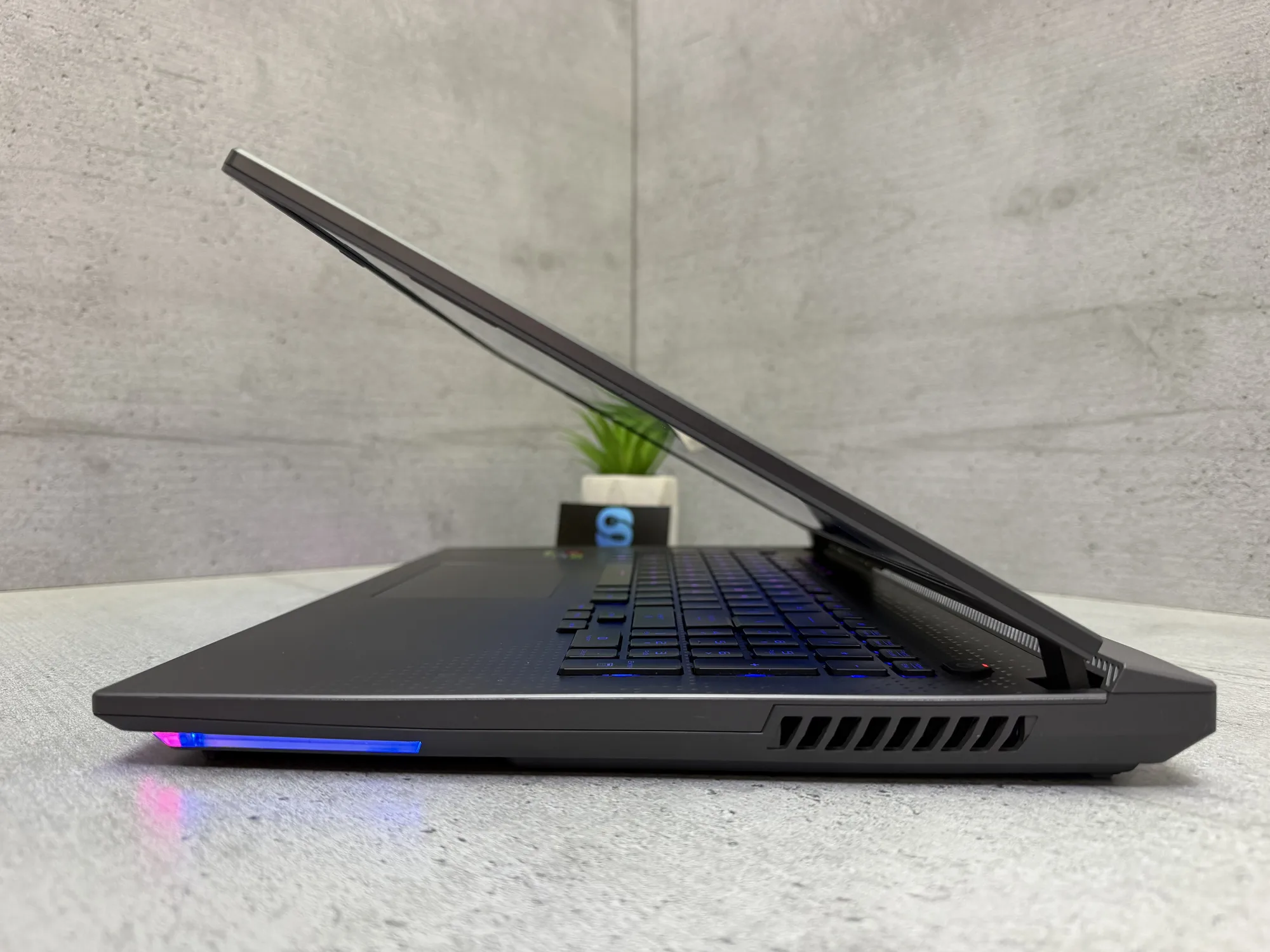Ноутбук Asus Rog Strix G17 G713PI