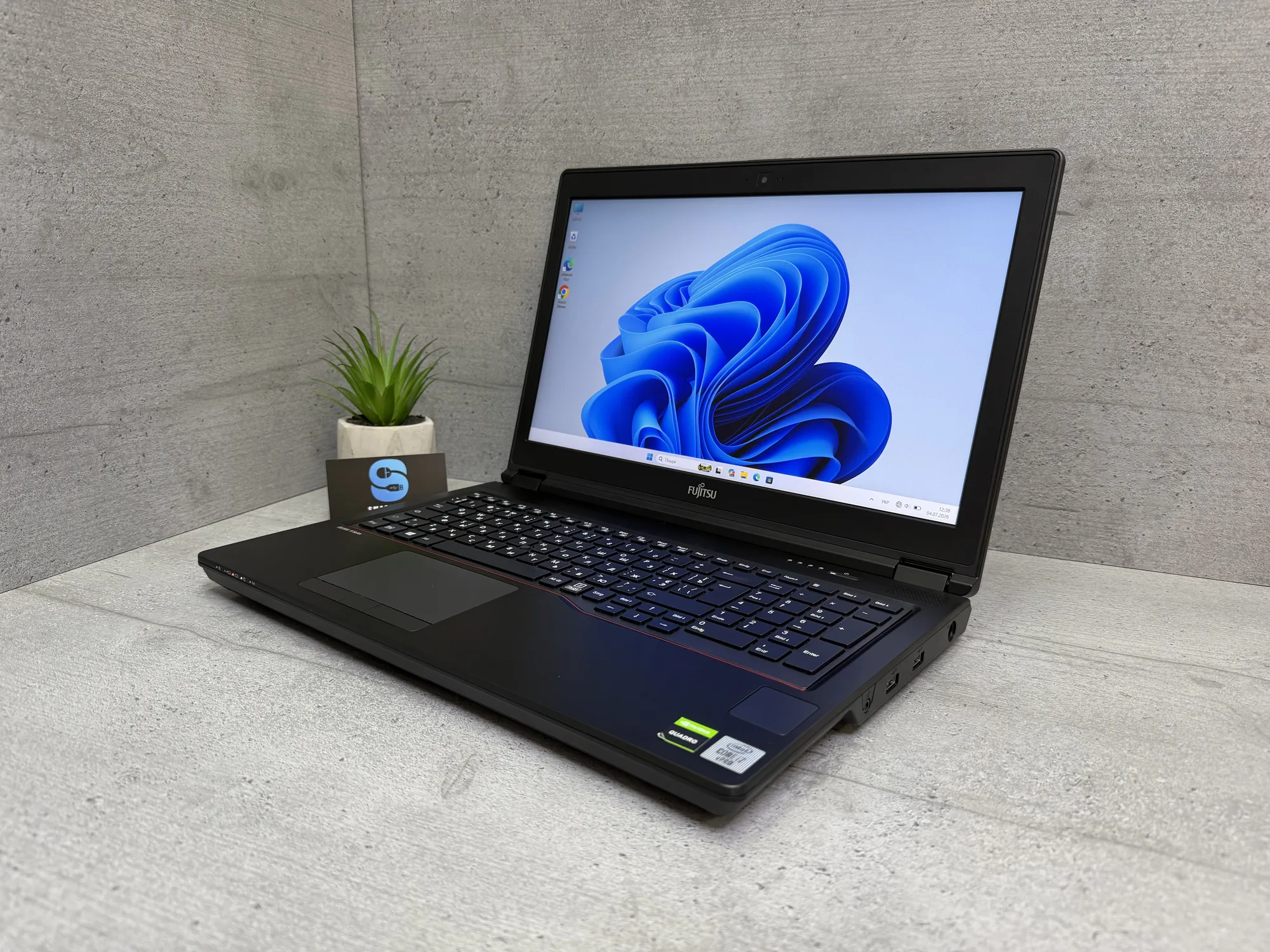 Ноутбук Fujitsu Celsius H7510
