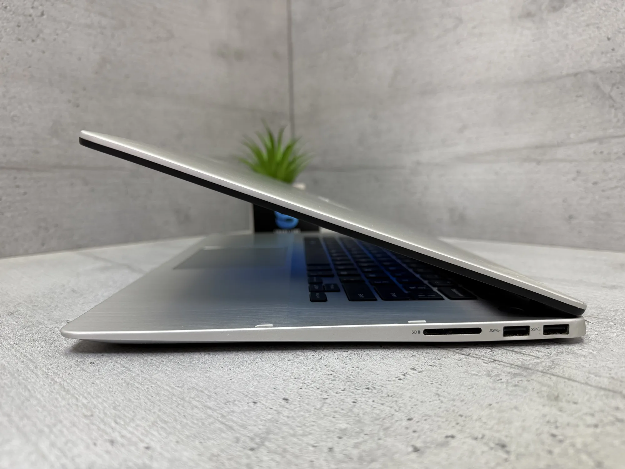 Ноутбук Dell Inspiron 7586, фото 6