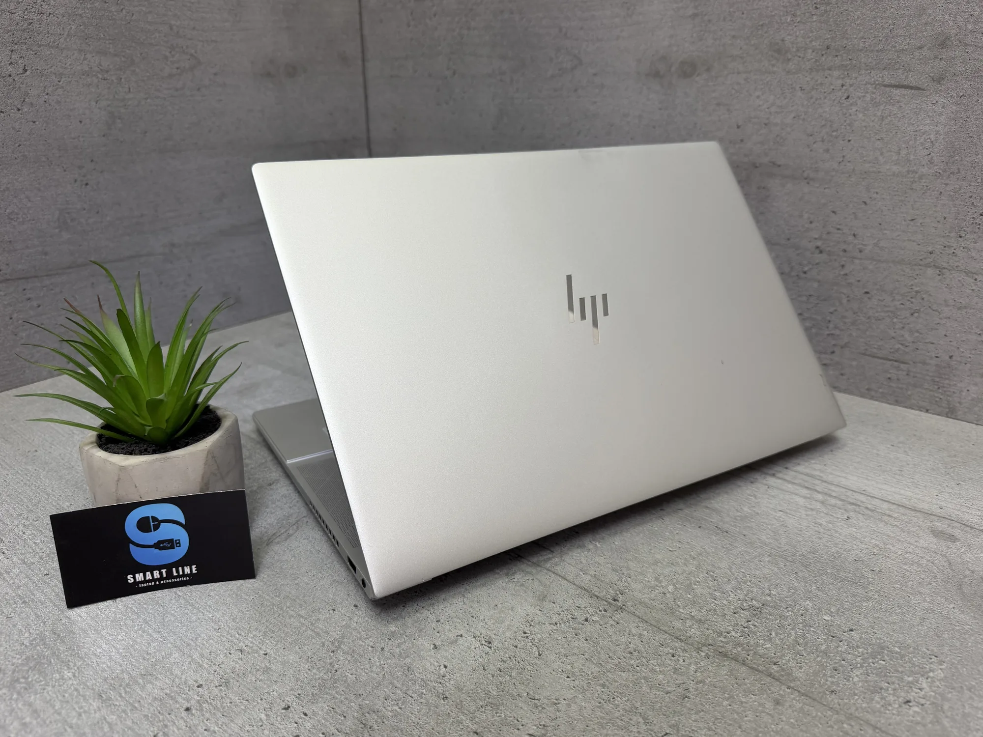 Ноутбук HP Envy 15-EP