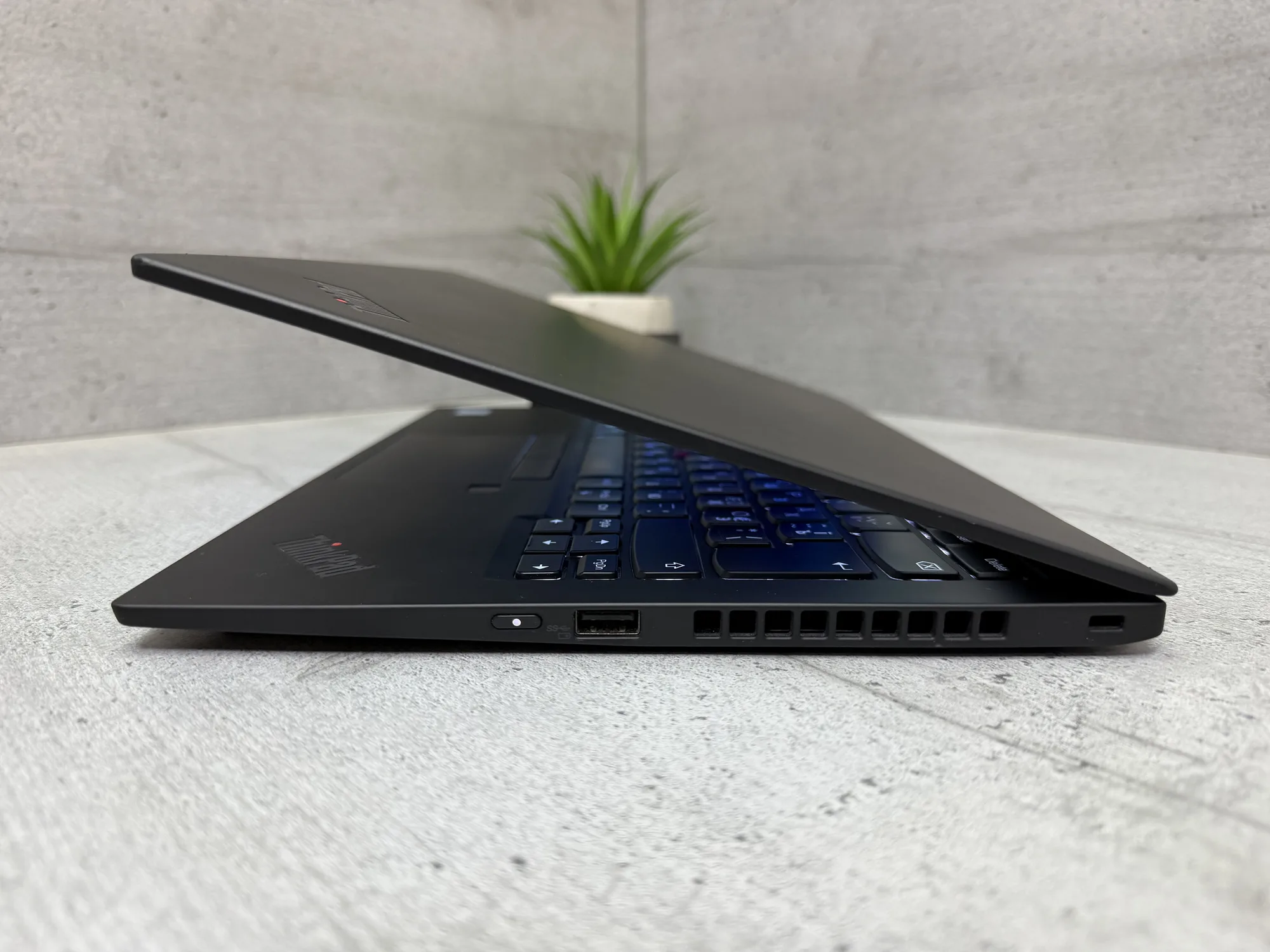 Ноутбук Lenovo ThinkPad X1 Carbon Gen 7, фото 6