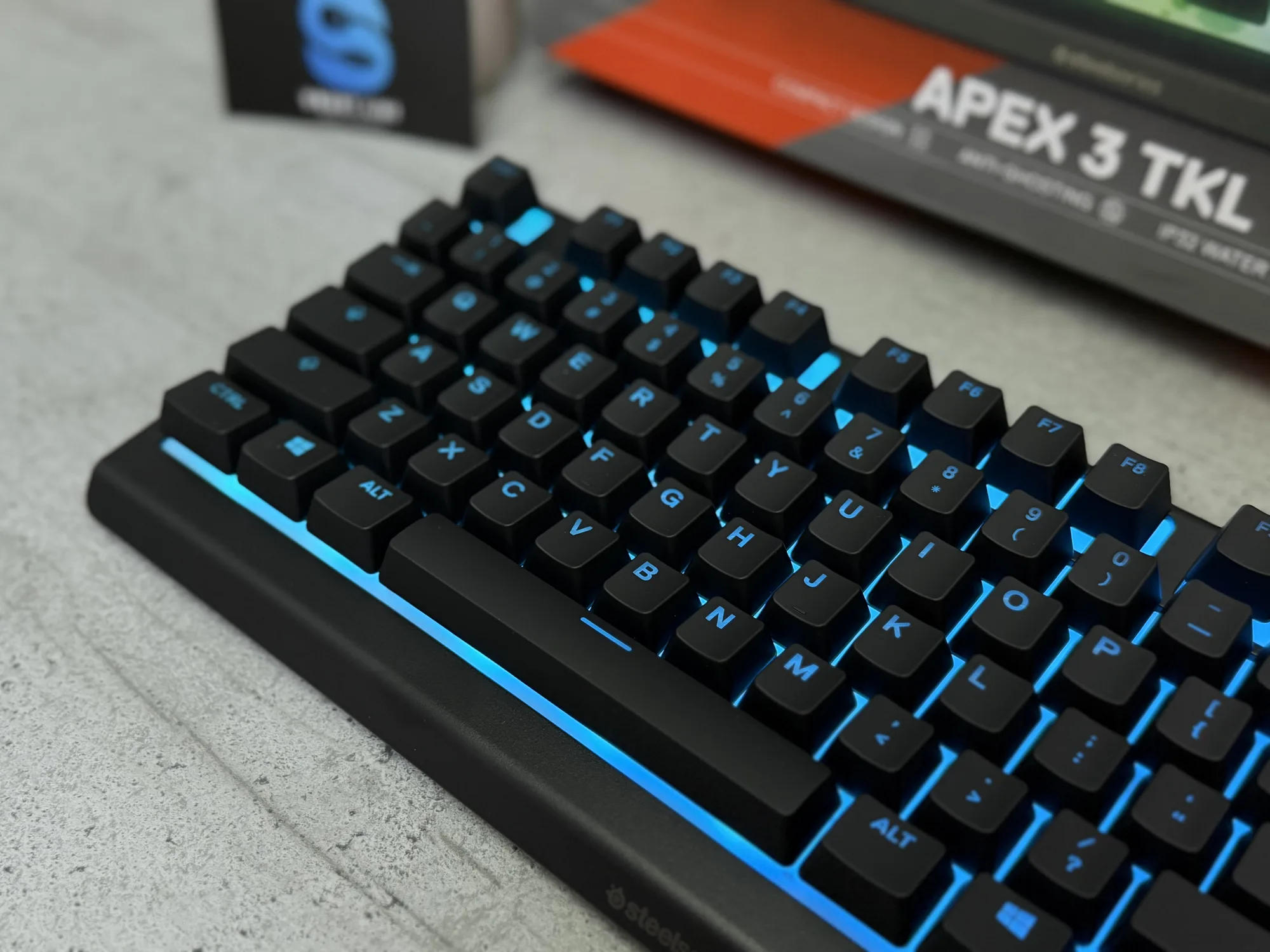 Дротова клавіатура SteelSeries Apex 3 TKL, фото 3