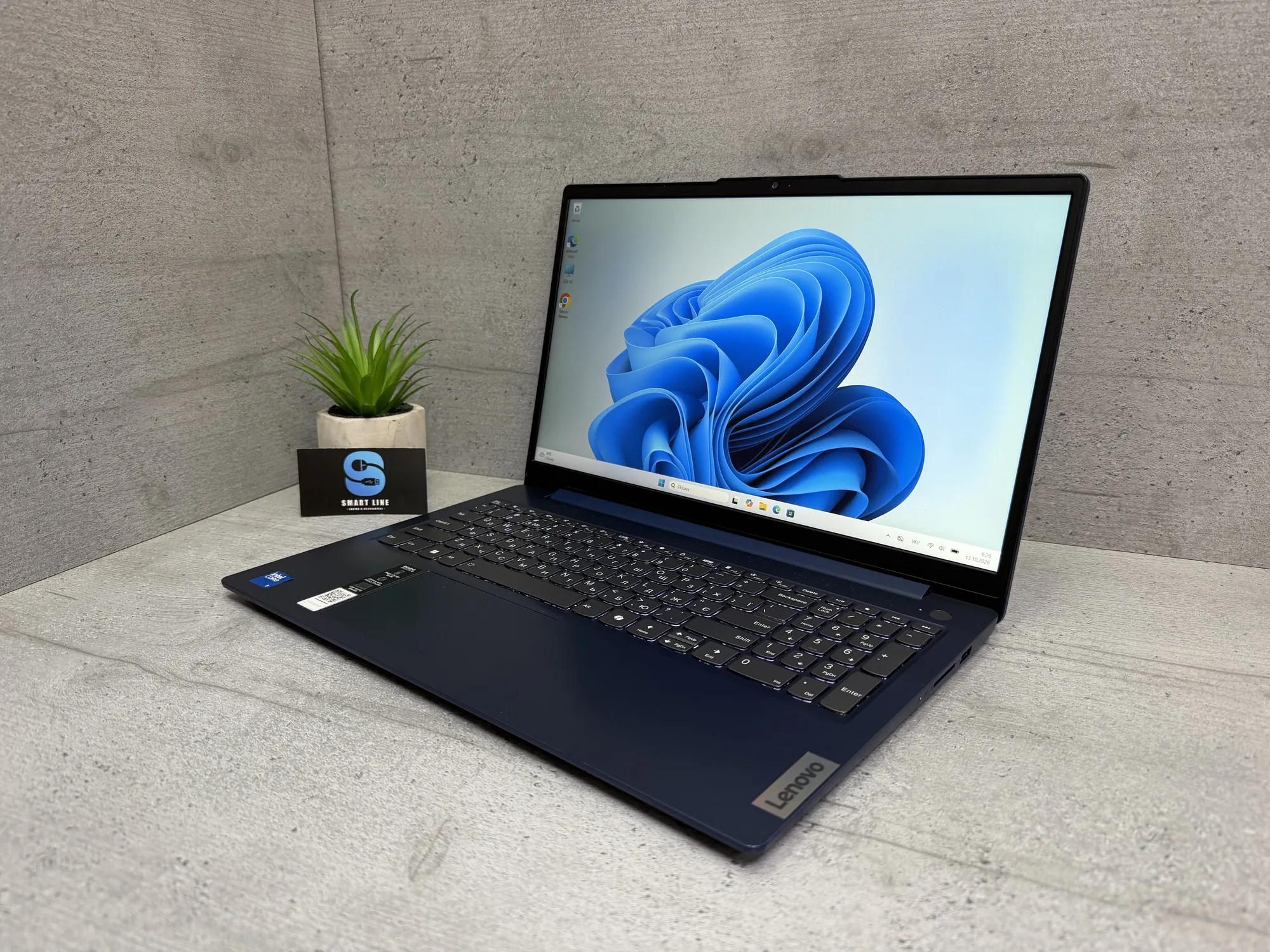 Ноутбук Lenovo IdeaPad Slim 3 15IRU9
